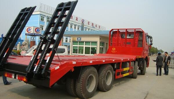 解放j6，7噸-12噸挖掘機(jī)拖車